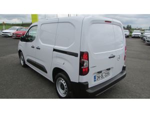 Opel Combo KOMFORT 1.5 D-TURBO 100PS - Image 4