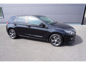 Hyundai i30 DELUXE 1.6 CRDI - Image 2