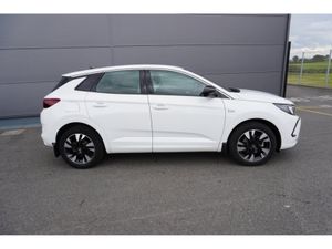 Opel Grandland 1.5 D-Turbo  130PS AUTO - Image 3