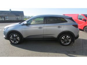 Opel Grandland X SRI 1.5 D-TURBO 130PS - Image 4