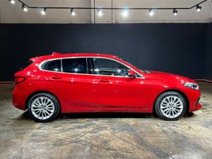 BMW 1-Series 1.5 AUTOMATIC - Image 3