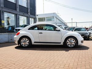 Volkswagen Beetle 2014 - Image 2