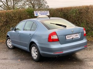 Skoda Octavia AMBIENTE 1.6 CR TDI 105HP 5DR - Image 3