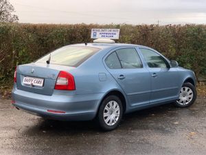 Skoda Octavia AMBIENTE 1.6 CR TDI 105HP 5DR - Image 4