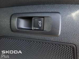 Skoda Karoq  loaded With Extras tiny Mileage top - Image 3