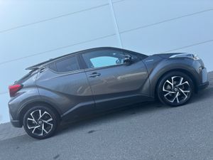 2018 TOYOTA CHR LUNA SPORT HYBRID FSH - Image 4