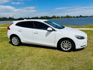 Volvo V40 SALE NOW ON  / €12450 / AUTO / FINANCE - Image 3