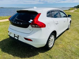 Volvo V40 SALE NOW ON  / €12450 / AUTO / FINANCE - Image 4