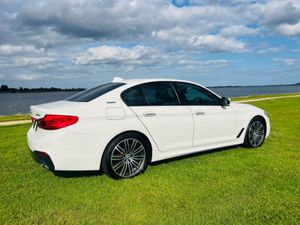 BMW 5-Series 2.0 PHEV / FINANCE AVAILALE / M SPORT - Image 4