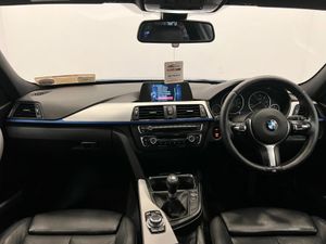 STUNNING BMW 3 SERIES F30 M-SPORT MANUAL 2015 - Image 4