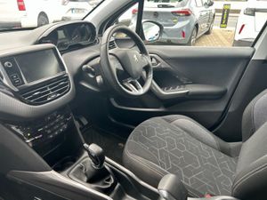 Peugeot 2008 ACTIVE 1.6 BLUE HDI 75 4DR - Image 3