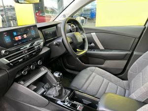 Citroen C4 FEEL PACK BLUEHDI 110 MY22. MY22.3 4 - Image 3
