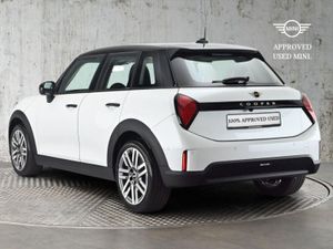 MINI HATCH Cooper C 5 Door - Image 2