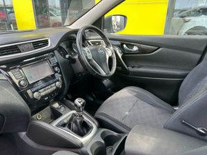 Nissan Qashqai 1.5 SV MY16 SP+NC E6 4 4DR - Image 3