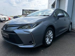 Toyota Corolla 1.8 PETROL HYRBID LUNA SALOON AUTO - Image 3