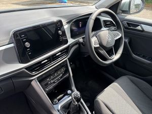 Volkswagen T-Roc Edition 75 2.0tdi M6F 116HP - Image 3