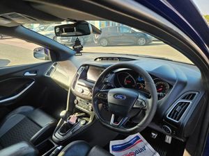 Ford Focus MCA ST2 2.0tdci 180PS M6 FWD 4DR - Image 4