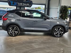 21 VOLVO XC40 HYBRID - Image 4