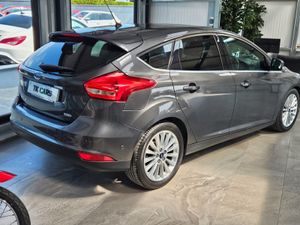 16 FORD FOCUS PETROL TITANIUM 5 DOOR - Image 4