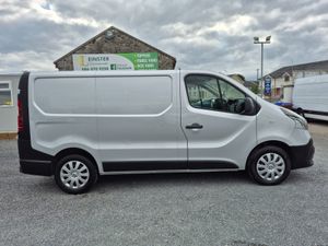 RENAULT TRAFIC INCLUDES VAT - Image 3