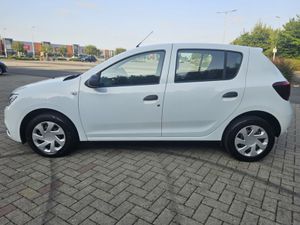 Dacia Sandero 1.0 PETROL AMBIANCE MODEL*LOW MILEAG - Image 4