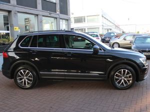 VOLKSWAGEN TIGUAN 2.0TDI 4MOTION COMFORTLINE PLUS - Image 3