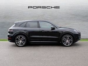 Porsche Cayenne 3.0 Litre Petrol Hybrid - Image 4