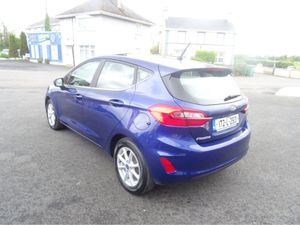 Ford Fiesta 1.1 ZETEC  " new shape " 85PS 5DR - Image 4