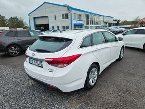 Hyundai i40 Tourer Comfort 5DR - Image 2