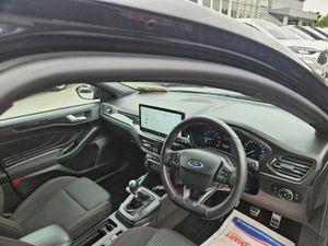Ford Focus St-line 5D 1.0T 125 S6.2 M6 FW - Image 3