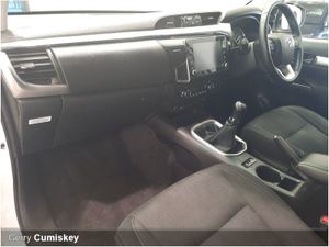 Toyota HiLux Invincible D-4d 4WD - Image 4