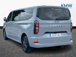 Ford Tourneo Custom 340 L2 Titanium 9 Seater..PHEV - Image 4