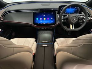 Mercedes-Benz E-Class E300 DE AMG Edition Phev - Image 4