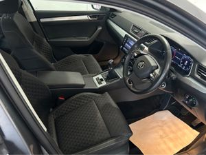 Skoda Superb AMBITION 2.0 TDI 150HP 5DR - Image 3