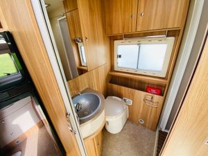 2013 (132) CHASSON FLASH 10 LOW PROFILE 4 BERTH - Image 4