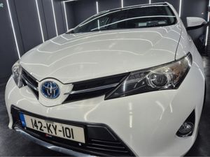 Toyota Auris 1.8 HYBRID SOL AUTO - Image 3