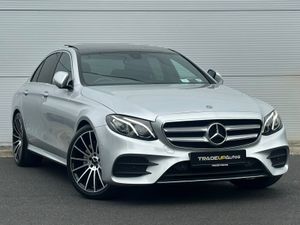 Mercedes-Benz E220d AMG *Panroof - Image 2