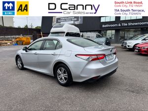 Toyota Camry Hybrid - Image 3