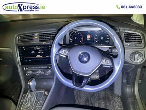 Volkswagen Golf 1.2 TSI Automatic, Reversing camer - Image 2