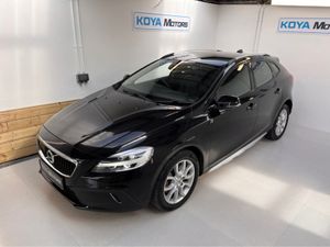 Volvo V40 2.0 D4 CROSS COUNTRY SE LUXURY DIESEL 19 - Image 2