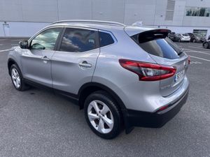 Nissan Qashqai 1.6 DIESEL, SV MODEL, LOW MILEAGE, - Image 4