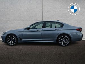 BMW 5-Series 545e xDrive M Sport Saloon - Image 4