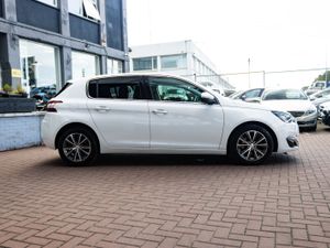 2017 PEUGEOT 308 - Image 2