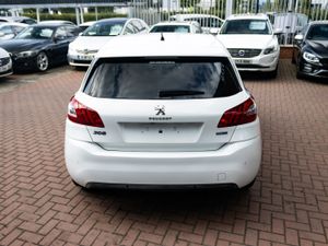 2017 PEUGEOT 308 - Image 4