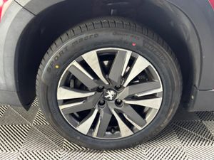Peugeot 2008 F/L ALLURE 1.2 PURETECH13 PURETECH 13 - Image 2