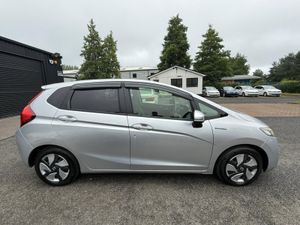 Honda Fit 1.5 HYBRID AUTO - Image 4