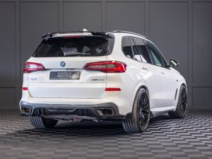 222 BMW X5 X-Drive 45e M-Sport - Image 3