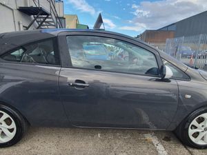 2016 Vauxhall Corsa 1.2 Petrol Manual - Image 4