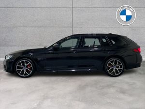 BMW 5 Series 530e M Sport Touring - Image 4