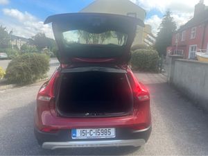 Volvo V40 2.0 D2 CROSSCOUNTRY SE 5DR 40 SERIES - Image 4